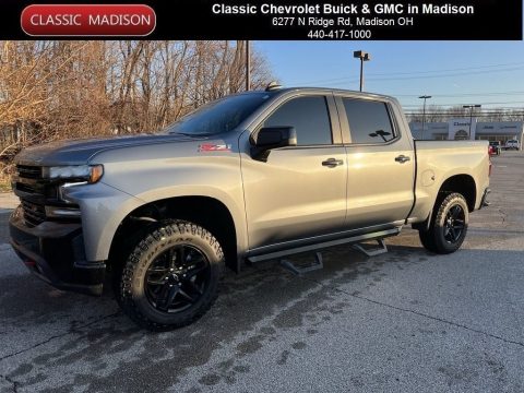 Silver Ice Metallic Chevrolet Silverado 1500 LT Trail Boss Crew Cab 4x4.  Click to enlarge.