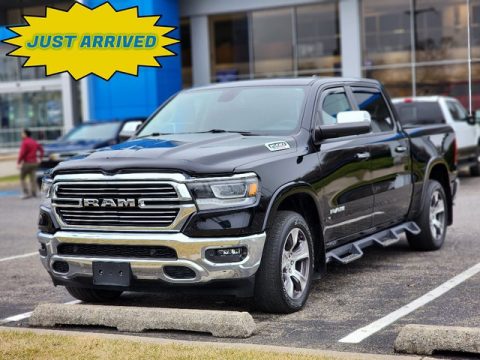 Diamond Black Crystal Pearl Ram 1500 Laramie Crew Cab 4x4.  Click to enlarge.