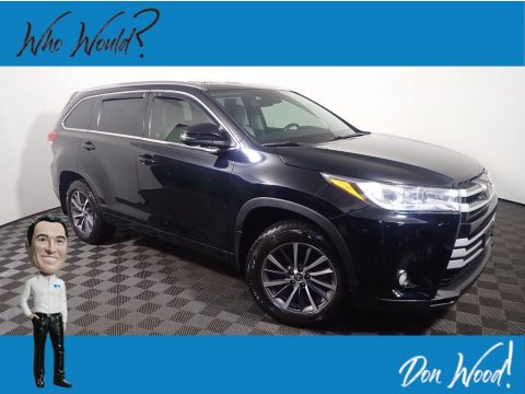Midnight Black Metallic Toyota Highlander XLE AWD.  Click to enlarge.