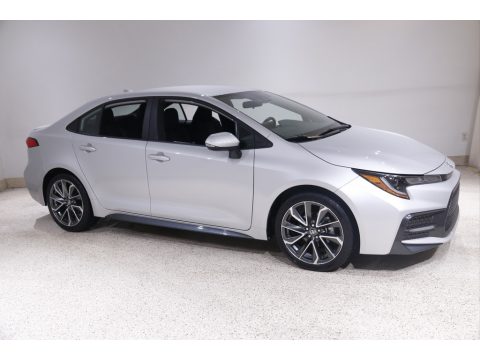 Classic Silver Metallic Toyota Corolla SE.  Click to enlarge.