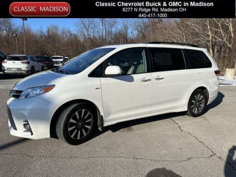 Blizzard Pearl White Toyota Sienna XLE.  Click to enlarge.