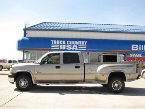 Light Pewter Metallic Chevrolet Silverado 3500 LT Crew Cab 4x4 Dually.  Click to enlarge.