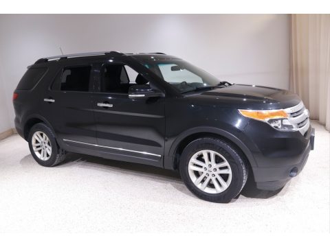 Tuxedo Black Ford Explorer XLT.  Click to enlarge.
