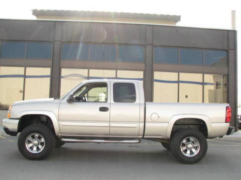 Silver Birch Metallic Chevrolet Silverado 1500 Z71 Extended Cab 4x4.  Click to enlarge.