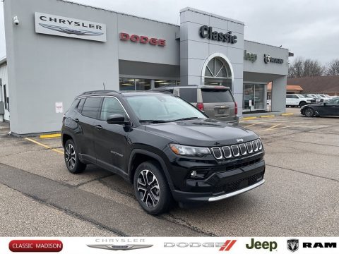 Diamond Black Crystal Pearl Jeep Compass Limited 4x4.  Click to enlarge.