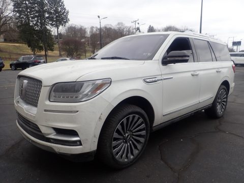 Pristine White Lincoln Navigator Reserve 4x4.  Click to enlarge.