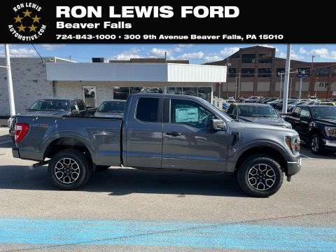 Carbonized Gray Metallic Ford F150 STX SuperCab 4x4.  Click to enlarge.