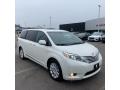 Front 3/4 View of 2016 Toyota Sienna Limited Premium AWD #7