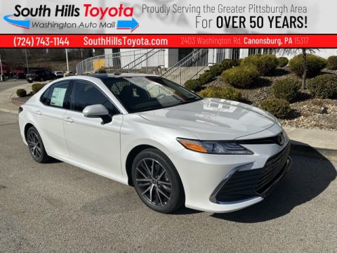 Wind Chill Pearl Toyota Camry XLE AWD.  Click to enlarge.