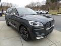 Front 3/4 View of 2020 Lincoln Aviator Black Label AWD #8