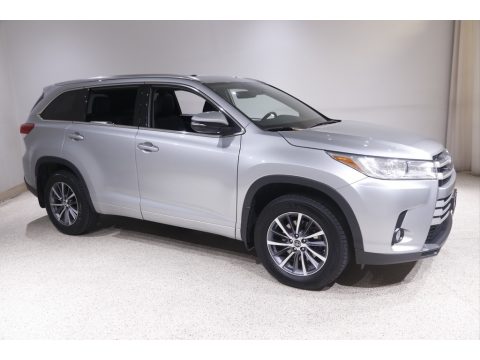 Celestial Silver Metallic Toyota Highlander XLE AWD.  Click to enlarge.