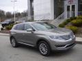 Front 3/4 View of 2016 Lincoln MKX Select AWD #1