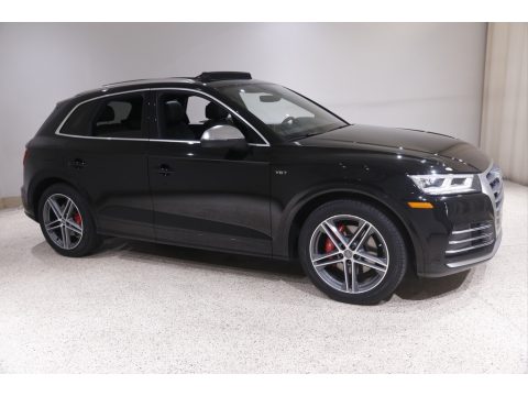 Brilliant Black Audi SQ5 3.0 TFSI Premium Plus.  Click to enlarge.