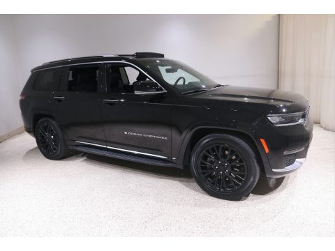 Diamond Black Crystal Pearl Jeep Grand Cherokee L Summit Reserve 4x4.  Click to enlarge.