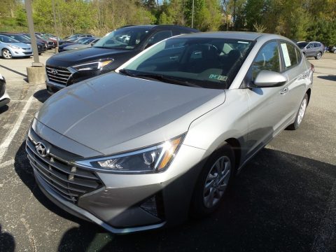 Stellar Silver Hyundai Elantra SE.  Click to enlarge.