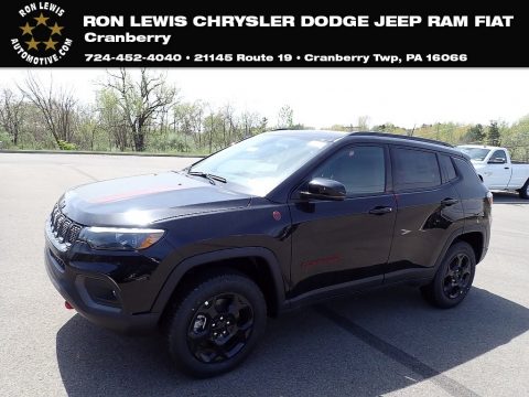 Diamond Black Crystal Pearl Jeep Compass Trailhawk 4x4.  Click to enlarge.