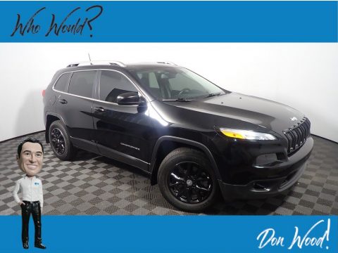 Diamond Black Crystal Pearl Jeep Cherokee Latitude Plus 4x4.  Click to enlarge.