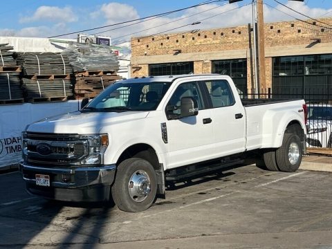 Oxford White Ford F350 Super Duty XL Crew Cab 4x4.  Click to enlarge.