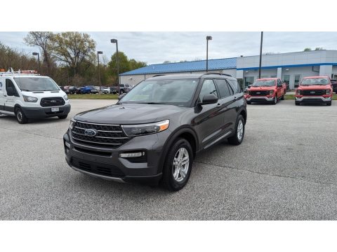 Magnetic Metallic Ford Explorer XLT 4WD.  Click to enlarge.