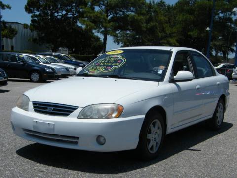 White Kia Spectra LS Sedan.  Click to enlarge.