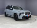 Front 3/4 View of 2024 BMW X7 xDrive40i #27
