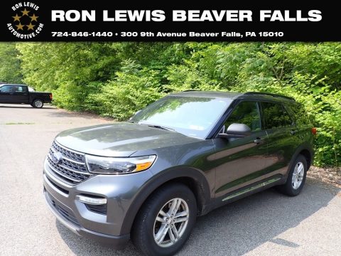 Magnetic Metallic Ford Explorer XLT 4WD.  Click to enlarge.