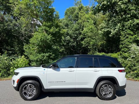 Bright White Jeep Grand Cherokee Trailhawk 4XE Hybrid.  Click to enlarge.