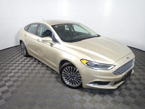 White Gold Ford Fusion Hybrid SE.  Click to enlarge.