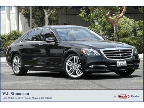 Black Mercedes-Benz S 560 Sedan.  Click to enlarge.