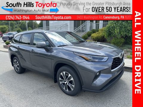 Magnetic Gray Metallic Toyota Highlander XLE AWD.  Click to enlarge.