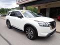  2023 Nissan Pathfinder Pearl White Tricoat #8