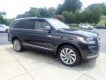 Front 3/4 View of 2022 Lincoln Navigator Reserve 4x4 #7