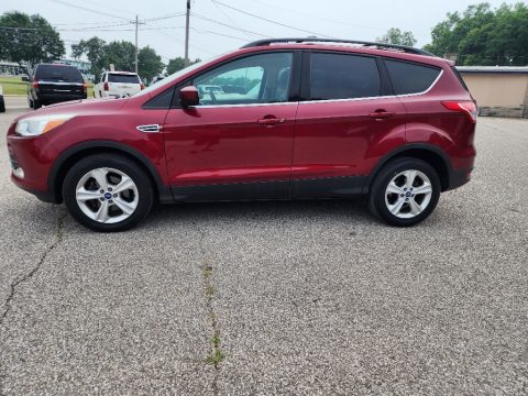 Ruby Red Metallic Ford Escape SE 1.6L EcoBoost.  Click to enlarge.