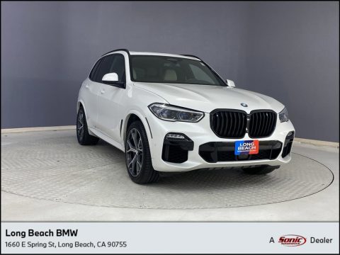 Mineral White Metallic BMW X5 xDrive50i.  Click to enlarge.