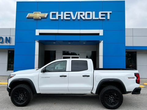 Summit White Chevrolet Colorado Trail Boss Crew Cab 4x4.  Click to enlarge.