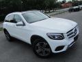 Front 3/4 View of 2019 Mercedes-Benz GLC 300 4Matic #3