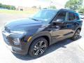 Front 3/4 View of 2023 Chevrolet TrailBlazer LT #8