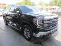 Front 3/4 View of 2022 GMC Sierra 1500 SLT Crew Cab 4WD #5