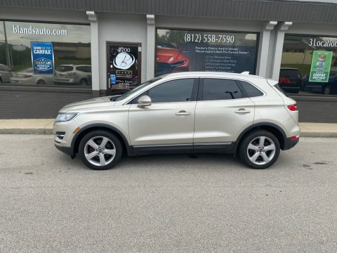 White Gold Lincoln MKC Premier.  Click to enlarge.