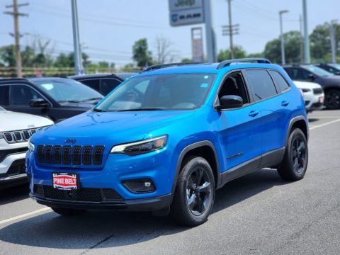 Hydro Blue Pearl Jeep Cherokee Altitude Lux 4x4.  Click to enlarge.