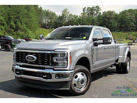 Iconic Silver Metallic Ford F350 Super Duty Lariat Crew Cab 4x4.  Click to enlarge.