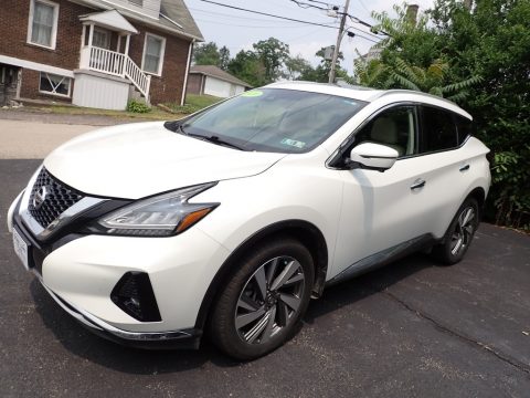 Pearl White Tricoat Nissan Murano SL AWD.  Click to enlarge.