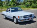 Front 3/4 View of 1988 Mercedes-Benz SL Class 560 SL Roadster #2