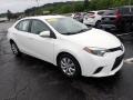 Front 3/4 View of 2014 Toyota Corolla LE #9