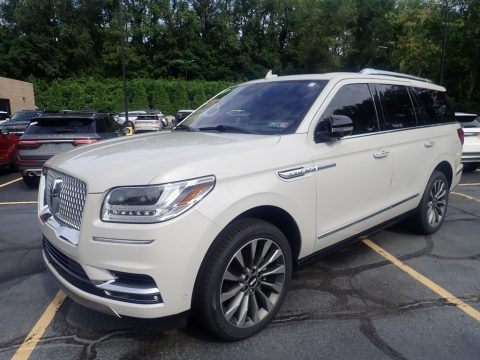 Ceramic Pearl Lincoln Navigator Reserve 4x4.  Click to enlarge.