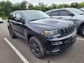 Front 3/4 View of 2021 Jeep Grand Cherokee Limited 4x4 #2