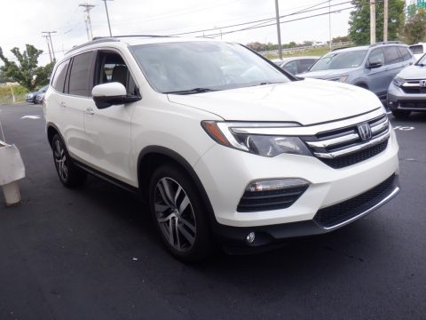 White Diamond Pearl Honda Pilot Touring AWD.  Click to enlarge.