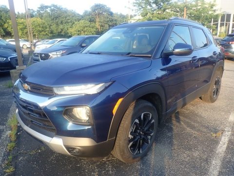 Blue Glow Metallic Chevrolet TrailBlazer LT AWD.  Click to enlarge.