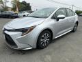 Front 3/4 View of 2022 Toyota Corolla LE Hybrid #3