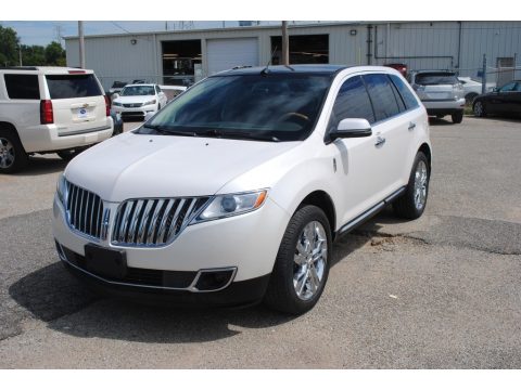 White Platinum Tri-Coat Lincoln MKX FWD.  Click to enlarge.